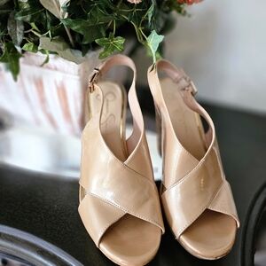Jessica Simpson Beige Platform Wedge
